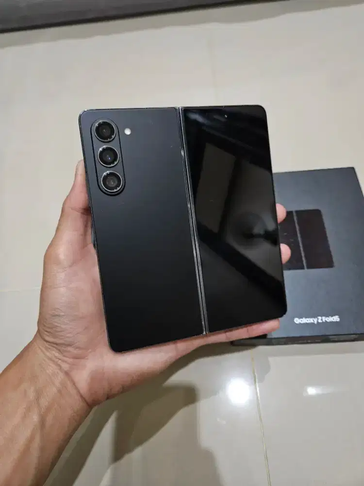 Samsung Z Fold 5 12/512GB Resmi Sein Black Lengkap