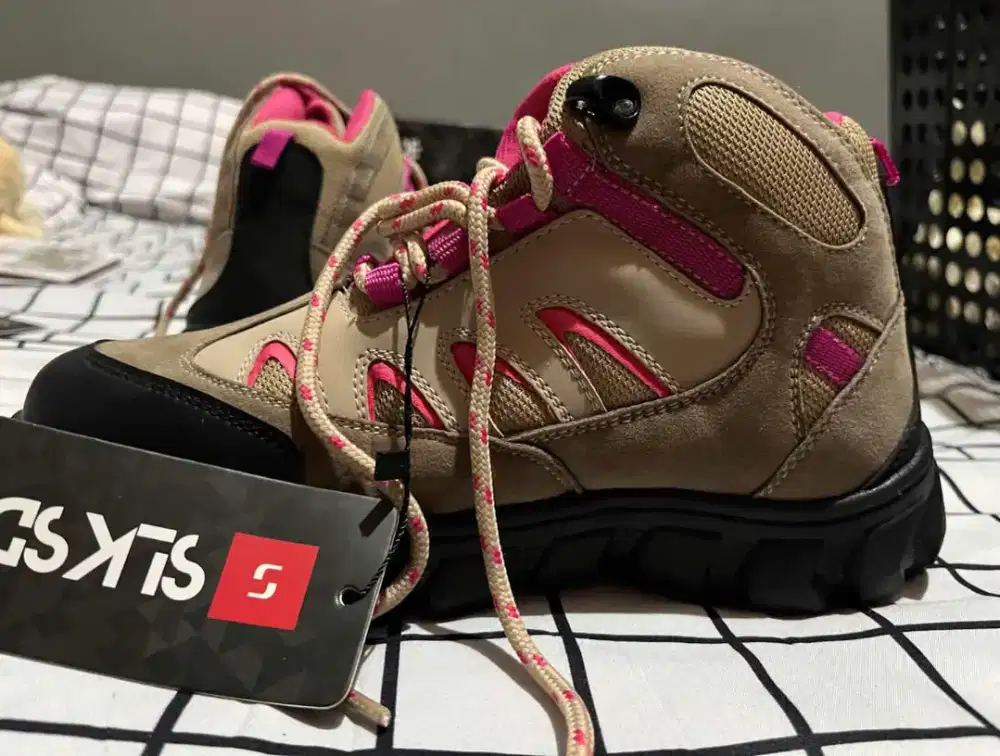 SEPATU WANITA BOOTS GUNUNG