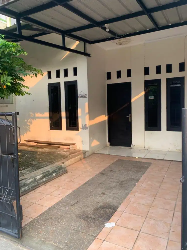 Di kontrakkan rumah di Vila Dago Tol