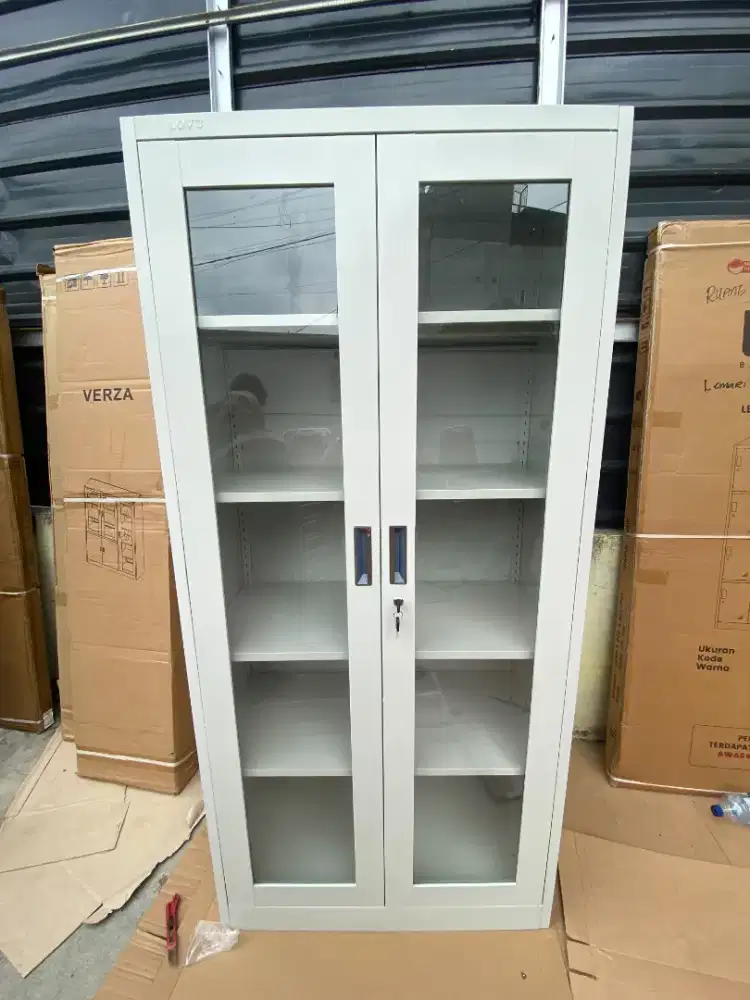 LEMARI ARSIP 2 PINTU FULL KACA