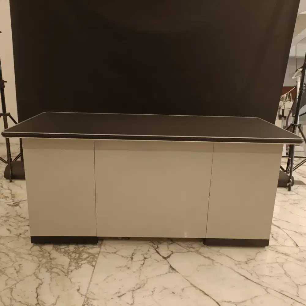 Meja Kantor Alba