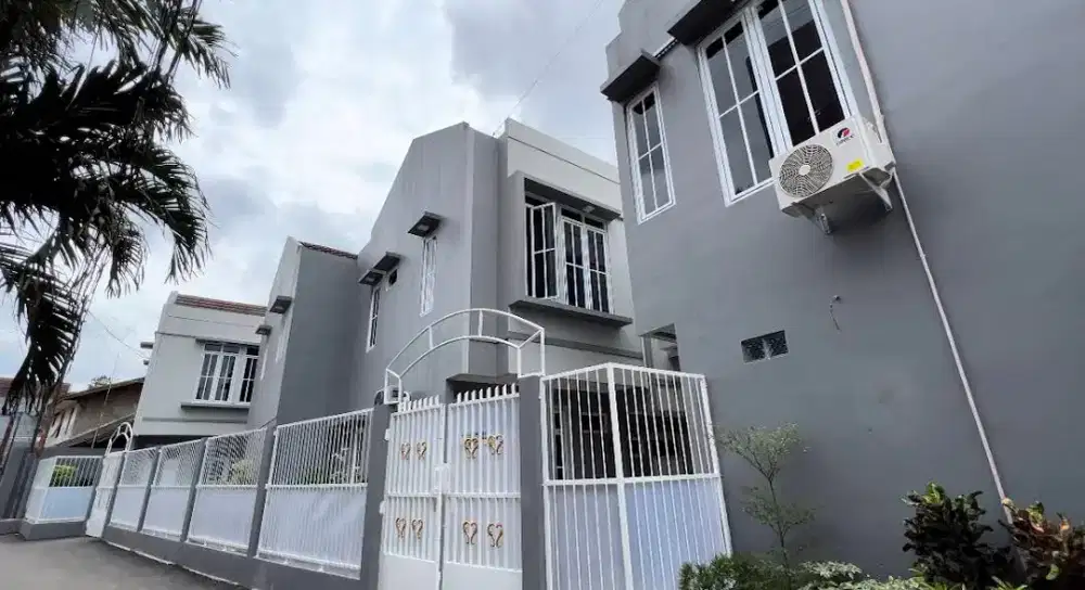 Rumah di sewakan di utan kayu utara Gang Sirsak