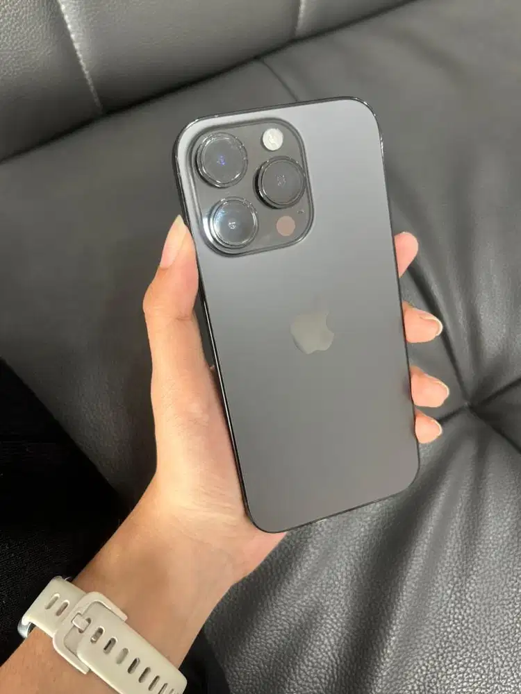 iPhone 14 Pro Hitam