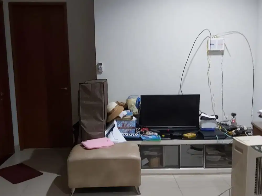 Dijual Rumah FULL FURNISHED 3 lantai Taman Ratu - jakarta barat