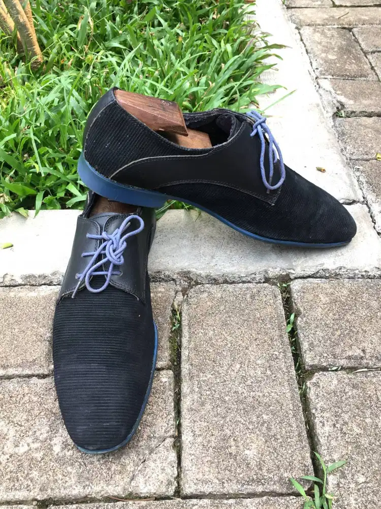 Sepatu Pedro Suede Hitam Size 44 Casual Formal Pria Sol Biru
