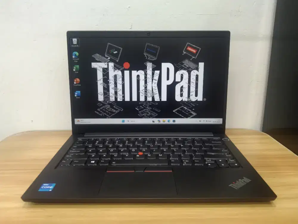 LENOVO THINKPAD E14 
Ci5 1135G7/RAM 8GB/SSD 512GB
14FHD/ WIN 11 Pro