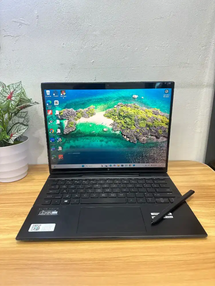 HP Elite Folio 2 in 1
Snapdragon 8CX Gen 2
RAM 16GB
SSD 512GB
WIN 11