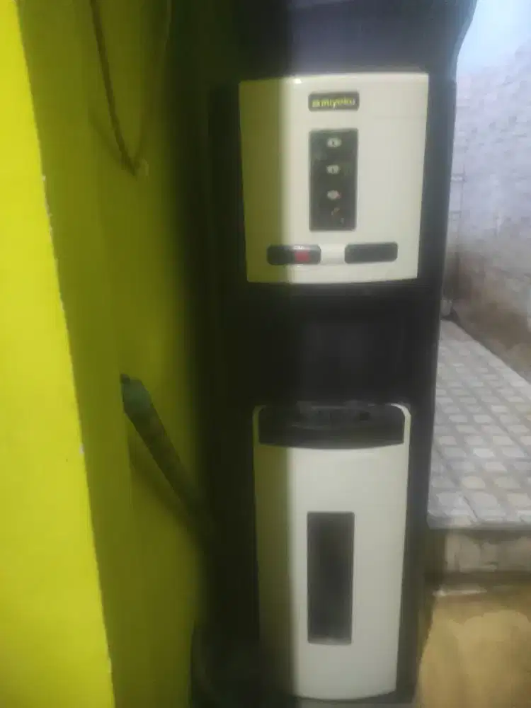 Dispenser air miyako