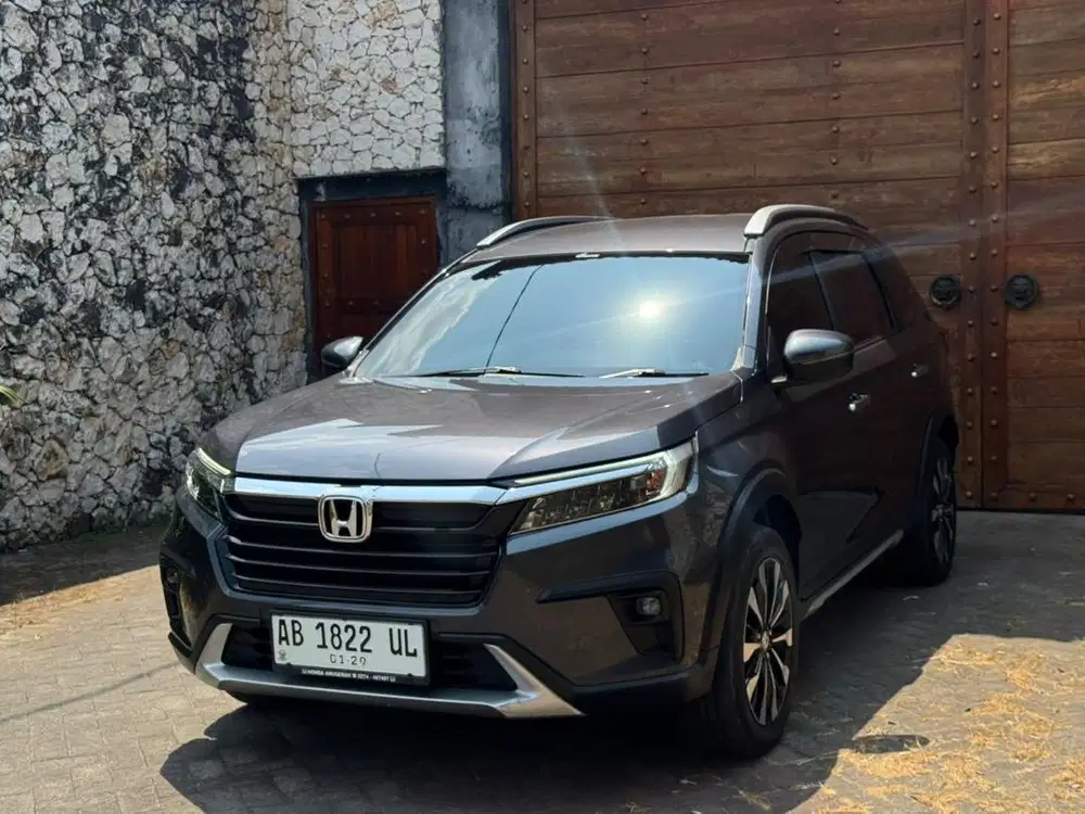 Honda BR-V Prestige 2023 Low KM Asli AB Pajak Panjang