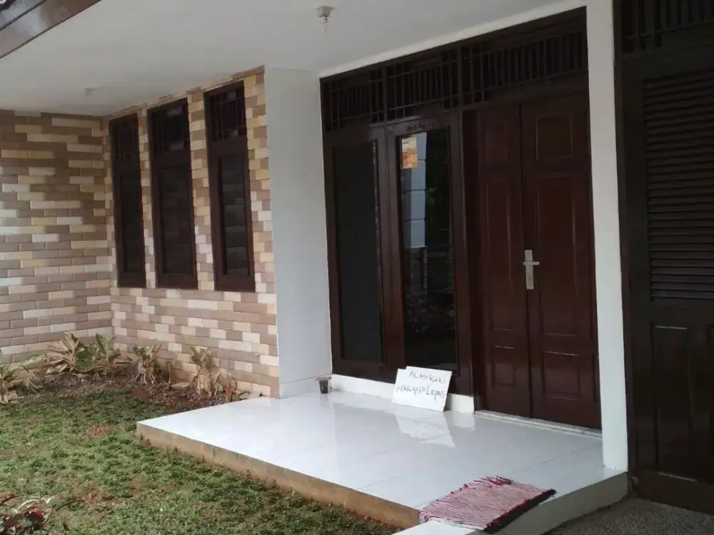 Perumahan Lebak bulus Karang tengah Lt 180m2 /Lb,180m2, 1,5 Lantai , Unfurniture , 105 jt /Thn