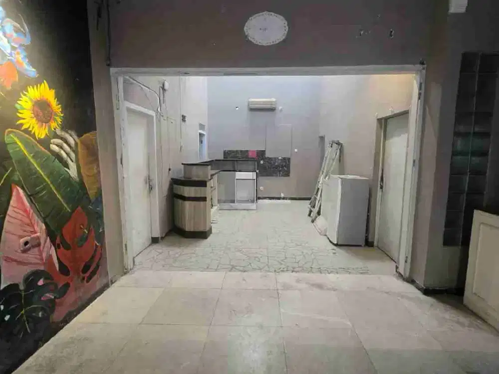 Dijual rumah usaha komersial area cocok untuk resto,office dll. di hr Muhammad Surabaya