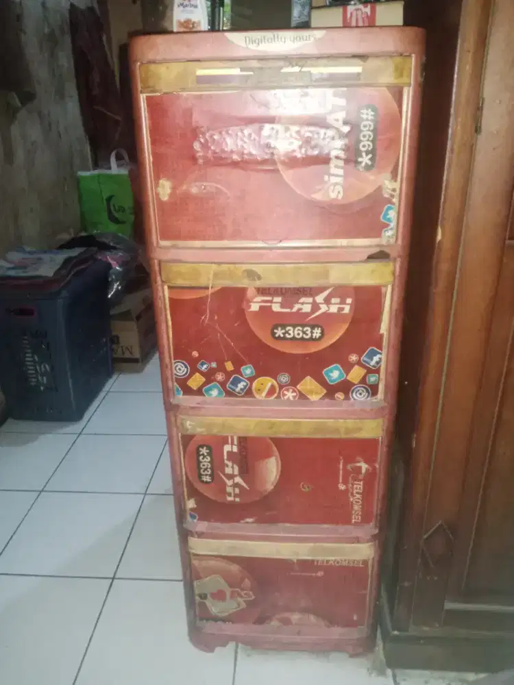 Lemari plastik 4 susun