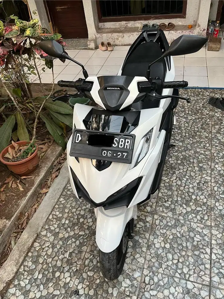 vario 160 abs putih