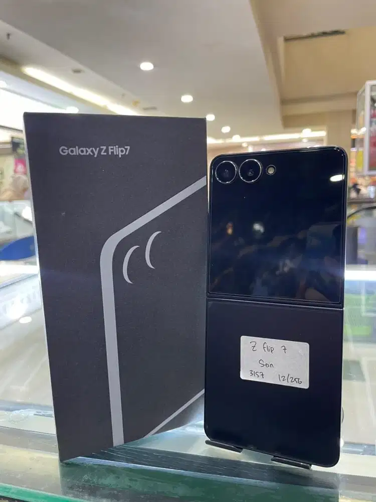 SAMSUNG Z FLIP 7 SEIN 12/256gb