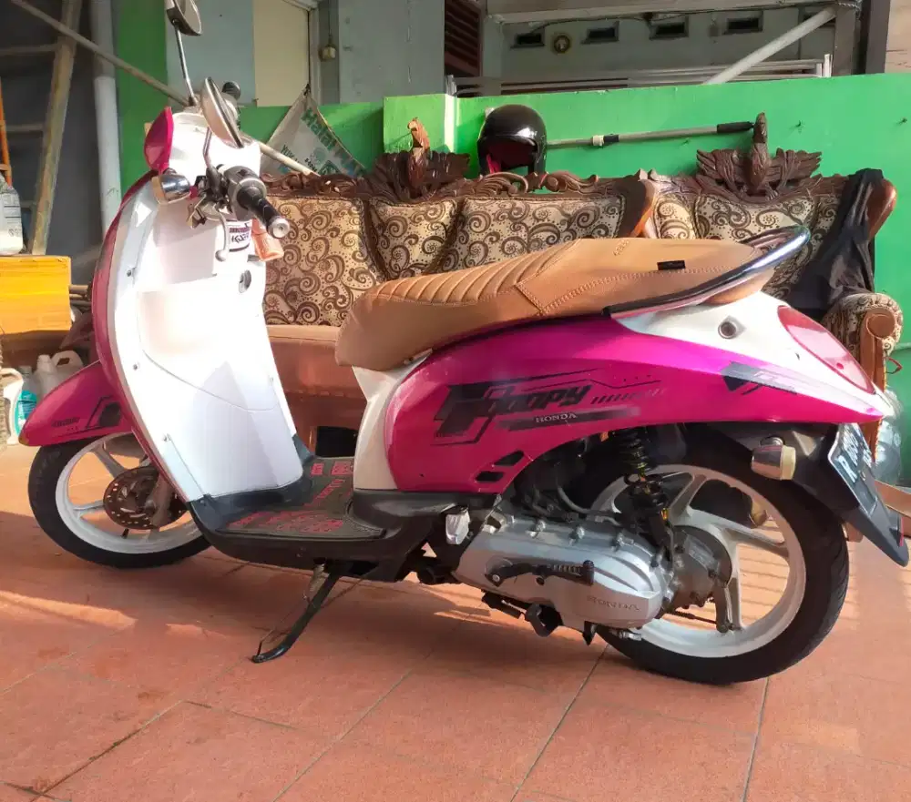 Jual motor honda scoopy 2011