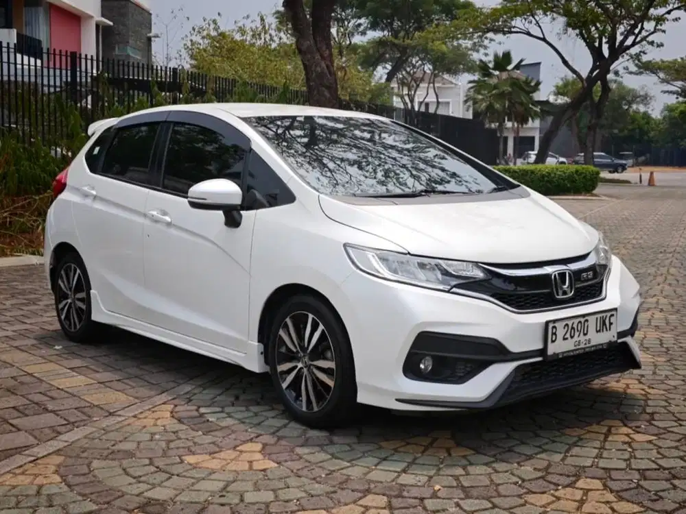 [LOW KM] Honda Jazz RS 1.5 GK5 AT 2018