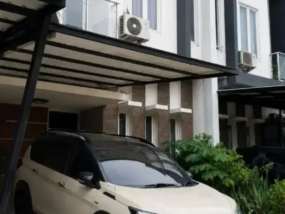 Dijual rumah 2 lantai di Ciracas, Jaktim.dengan lokasi strategis
