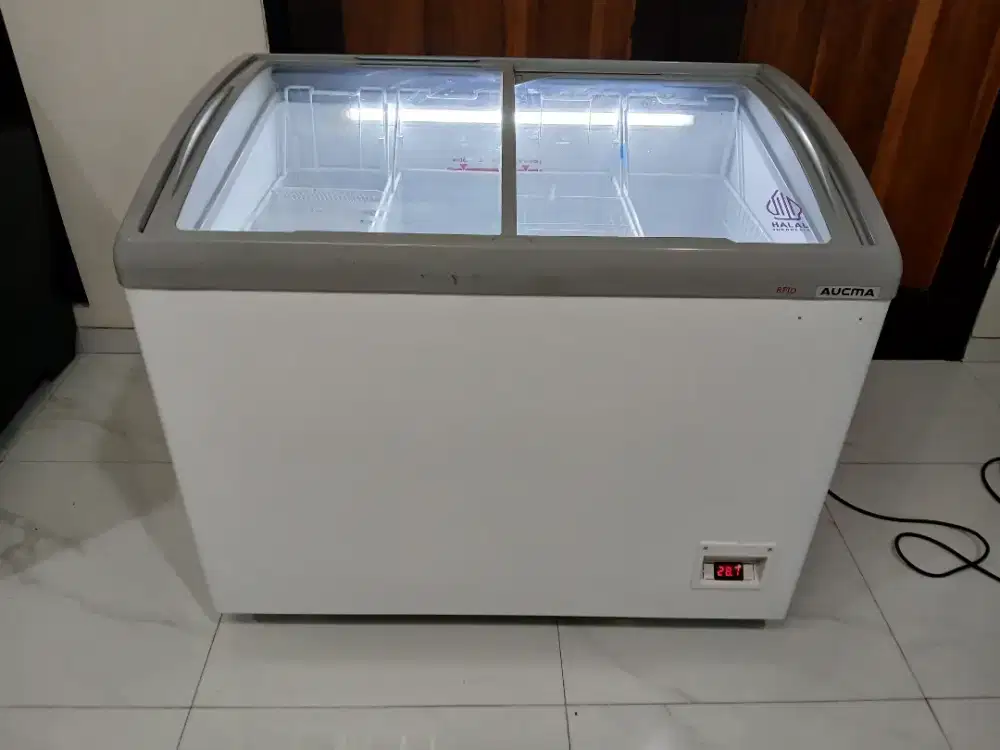 Freezer Sliding Glass / Chest Freezer Aucma 280 Liter no minus murah