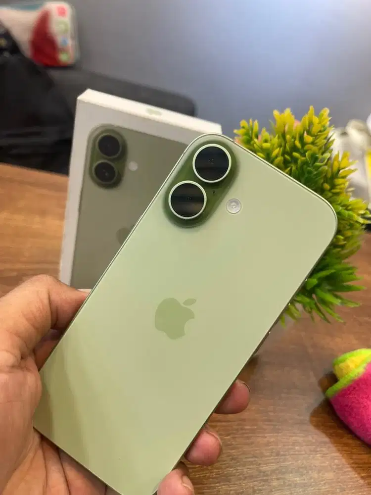 Jual cepat iphone 17 Sage  256 Gb ibox