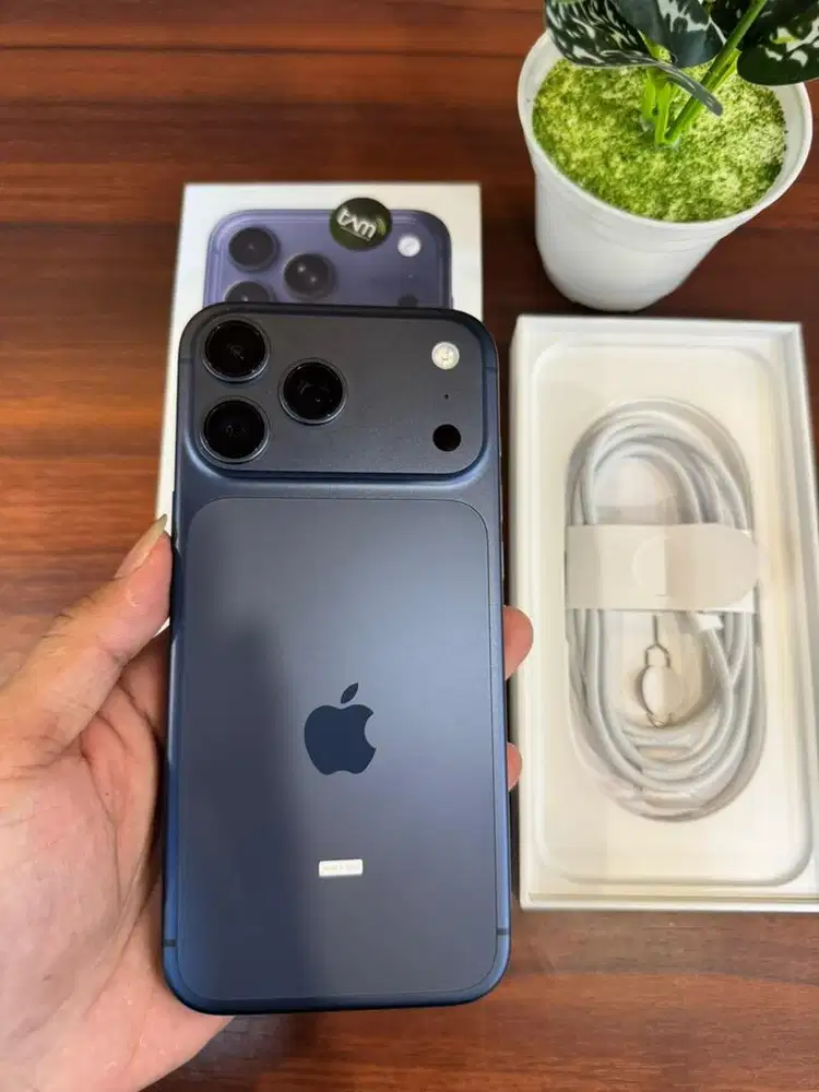 iPhone 17 Pro Max 256GB Deep Blue iBox