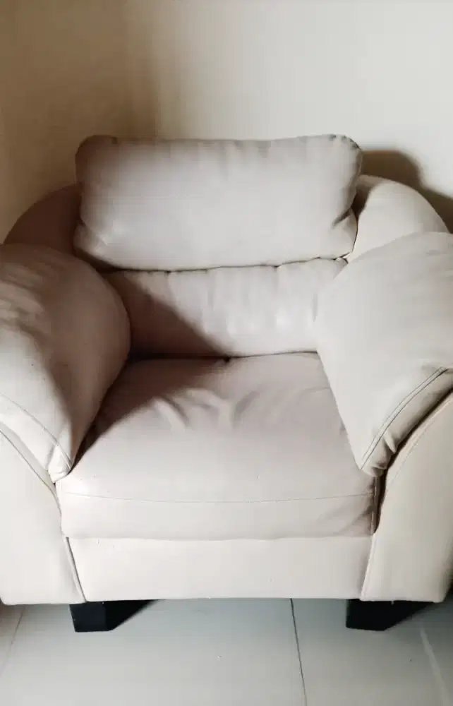 Sofa lembut dan nyaman serta berkualitas