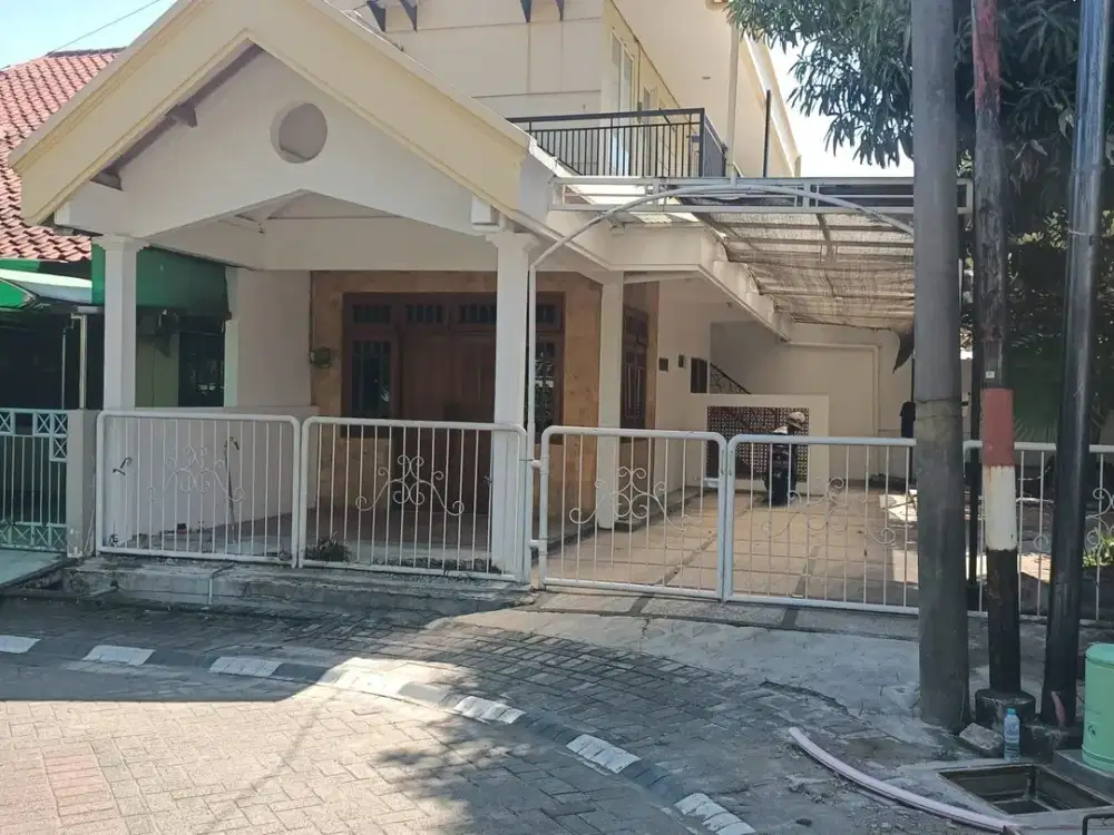 DIJUAL RUMAH RAYA BABATAN PRATAMA SURABAYA