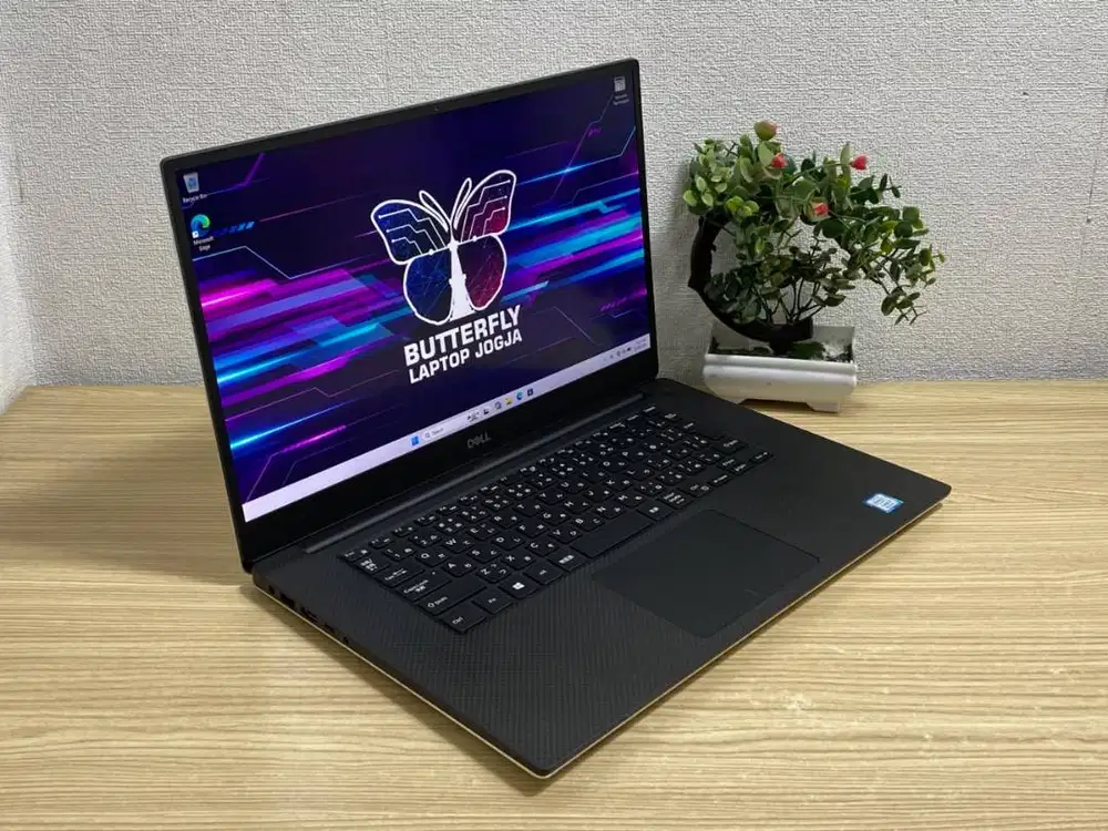 Dell Precision 5540 Core I7 RAM 32GB Dual GPU Laptop Render Editing 3D