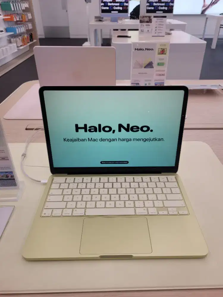 Promo MacBook Neo bisa kredit cicilan ringan tanpa DP