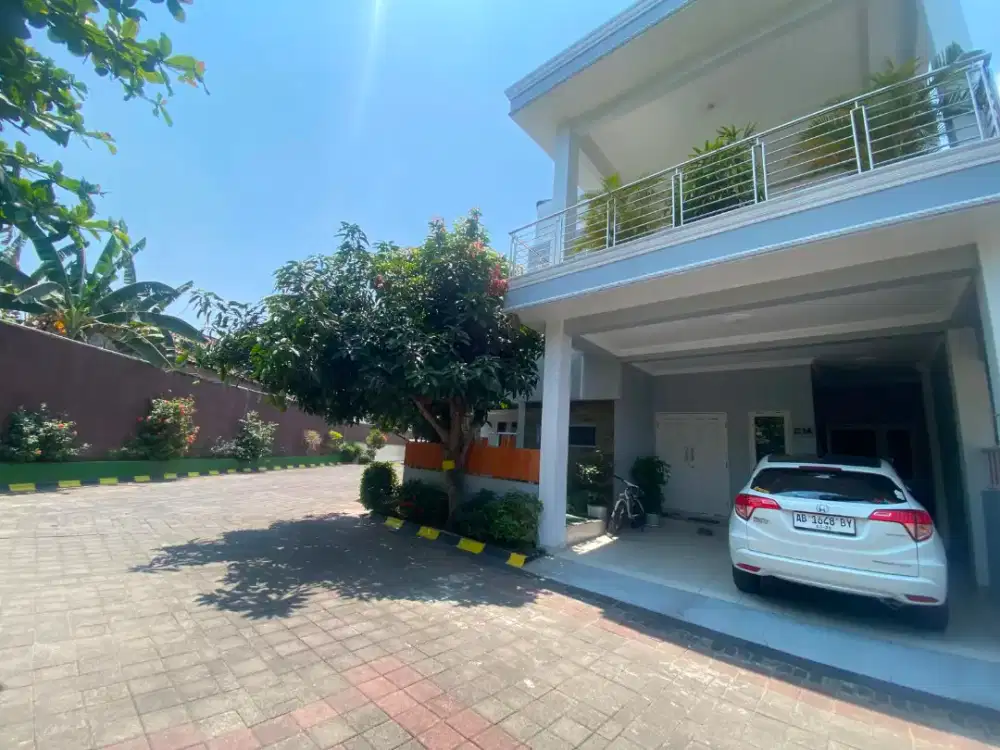 Rumah 2 lantai palagan mewah plus full furniture area Sleman