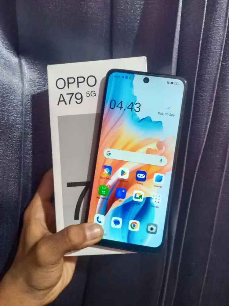 Oppo a79 NFC 8/256 hp sama dus