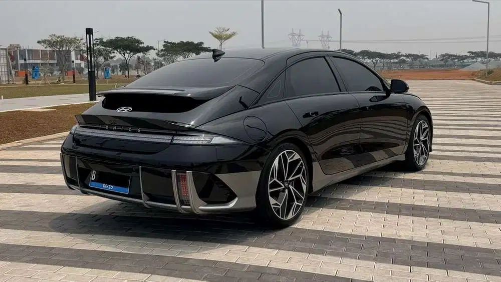 Hyundai Ioniq 6 2023 Listrik