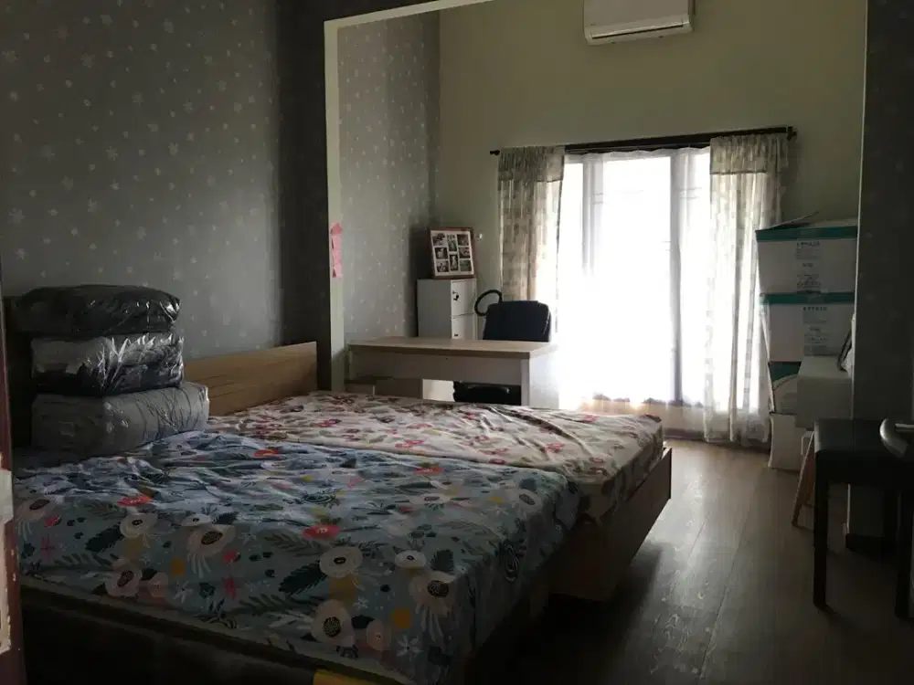DI JUAL RUMAH BERKONSEP VILLA DI BATAS KOTA BLITAR