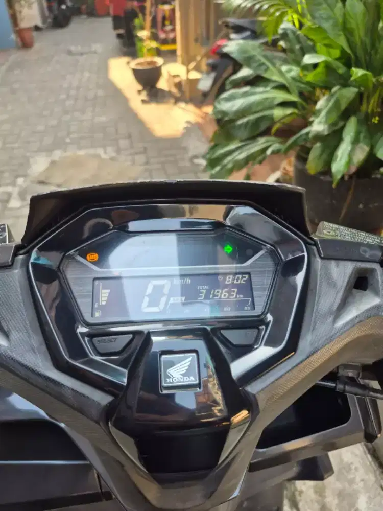 Dijual motor honda vario 160 abs