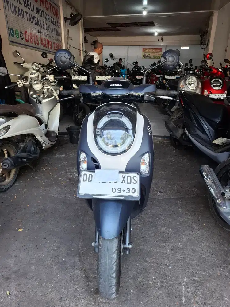 Honda Scoopy 2025 Biru Putih