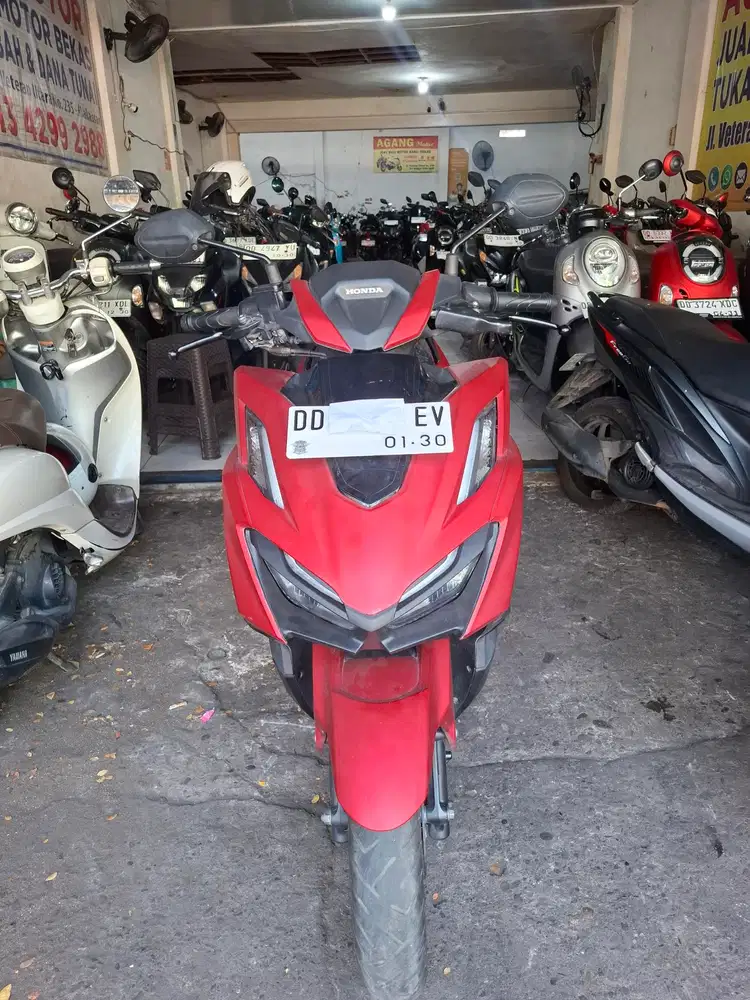 Honda Vario cbs 160cc 2024 pemakaian 2025 Merah