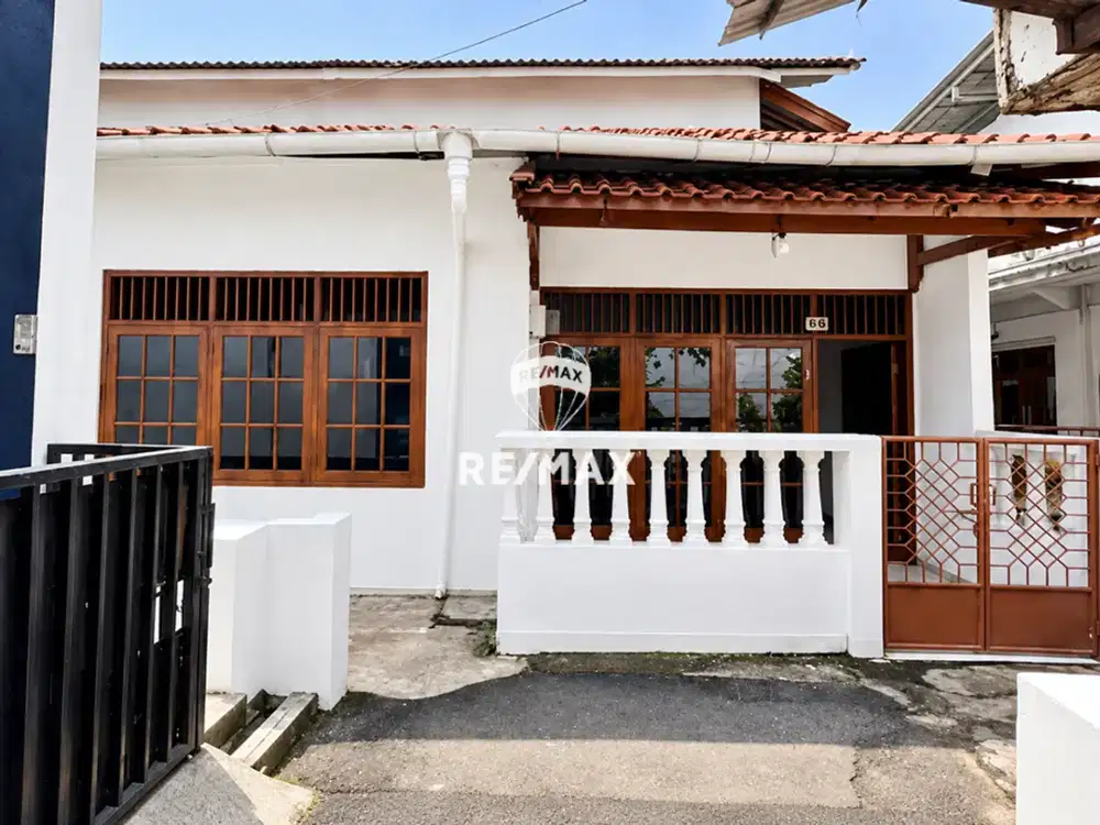 DIJUAL RUMAH DI JALAN HAJI NAWI, JAKARTA SELATAN