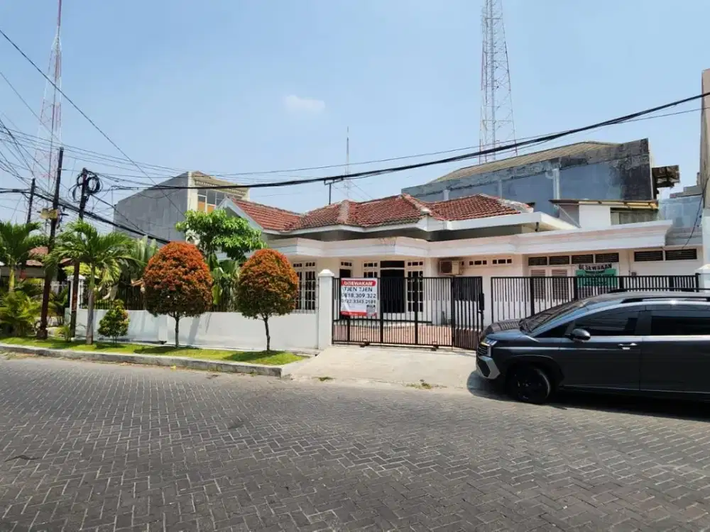 Rumah Simpang Darmo Permai Surabaya 1 Lantai Hook Lokasi Strategis
