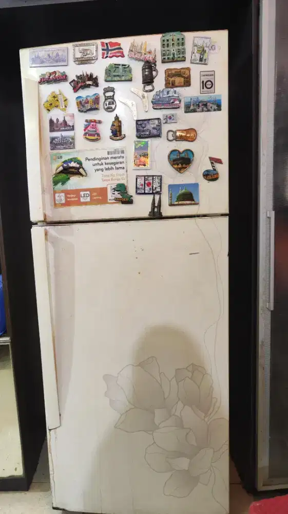 Dijual cepat murah kulkas LG