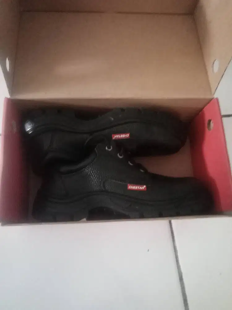 Jual Sepatu Safety Shoes Cheetah Size 42