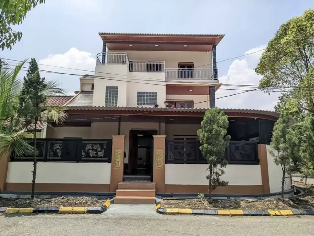 di jual Rumah Mewah di Batununggal Bandung – sedang proses Renovasi