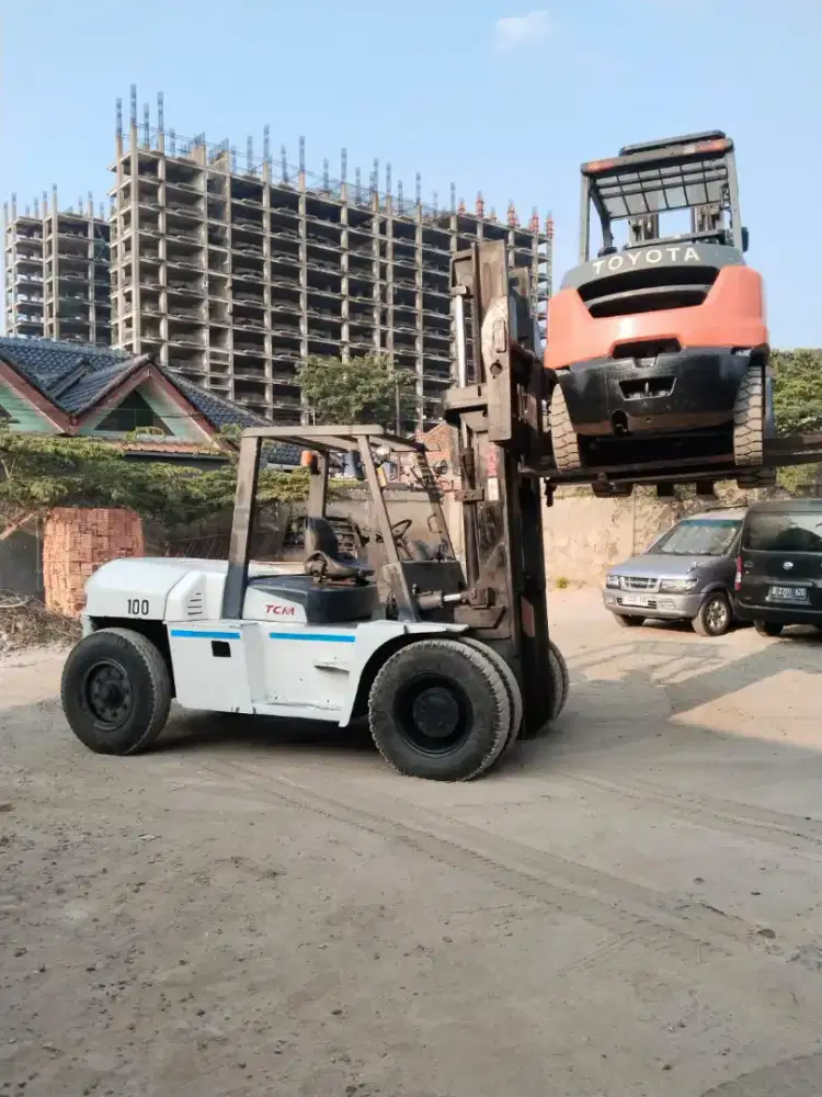 Forklift TCM 10 Ton,Tiang 3 Meter,Matic,Mesin Isuzu 6BG1,Tahun 2018