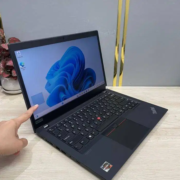 LENOVO THINKPAD T14S TOUCH RYEN 5 4650U 16/256 LAYAR 14 INCH *ET
