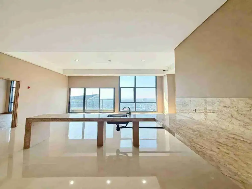 Holland Village 3BR 131M2 Pet Friendly Private Lift Cempaka Putih ITC