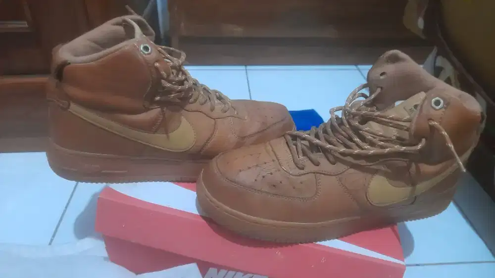 Jual sepatu koleksi pribadi