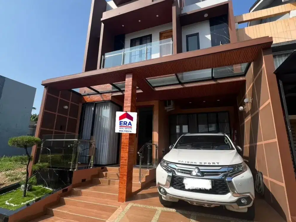 Dijual Rumah mewah Bangunan Baru model Split level 4 di Cluster Modernland Tangerang.