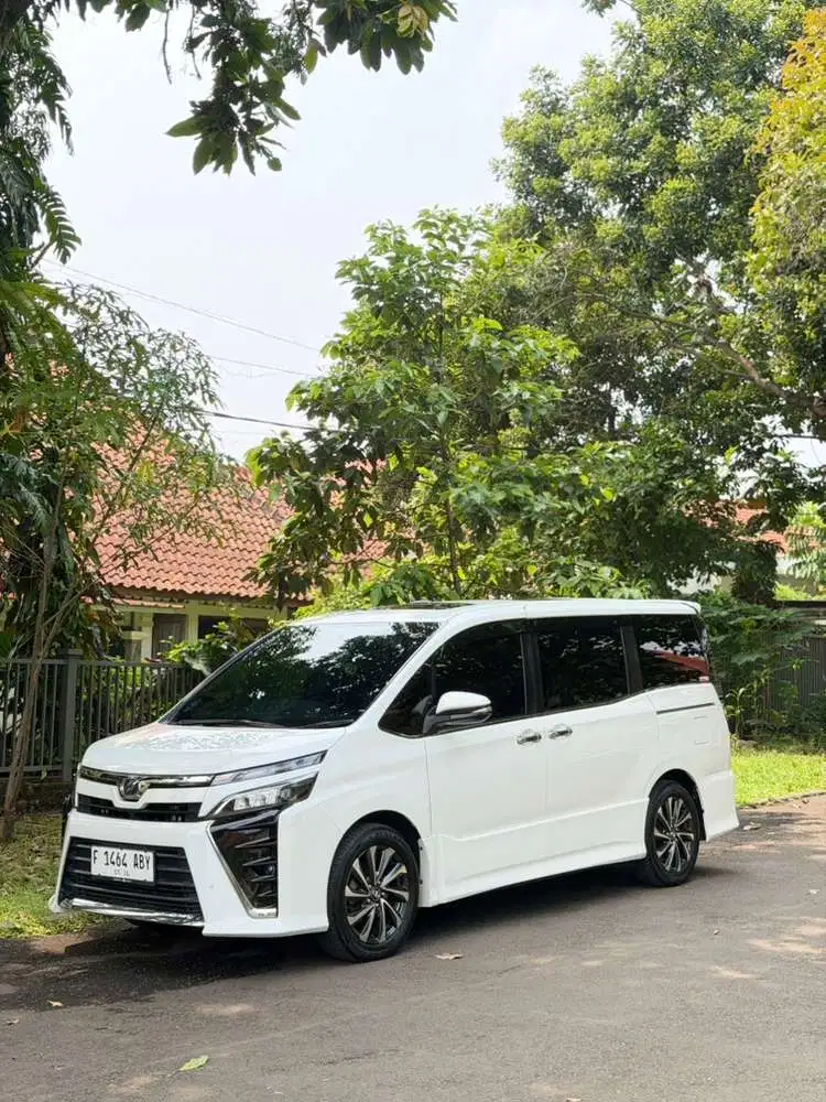 Toyota Voxy 2018 Bensin