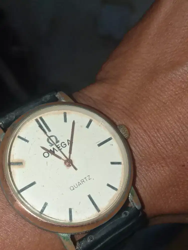 Jam tangan omega jadul baterai siap pakai