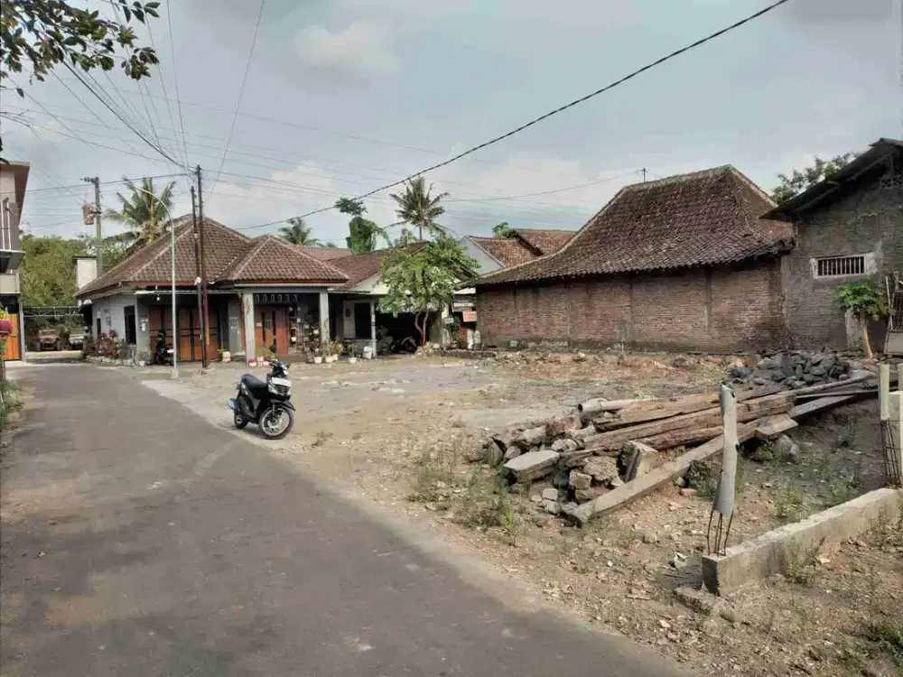 MURAH!! Tanah Bagus Strategis Di jl. Kaliurang km 11 Dekat Gentan,  BIAS, Kampus UII