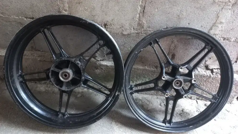 velg bekas MX king sepasang