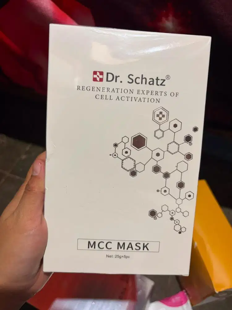 Masker Dr. Schatz